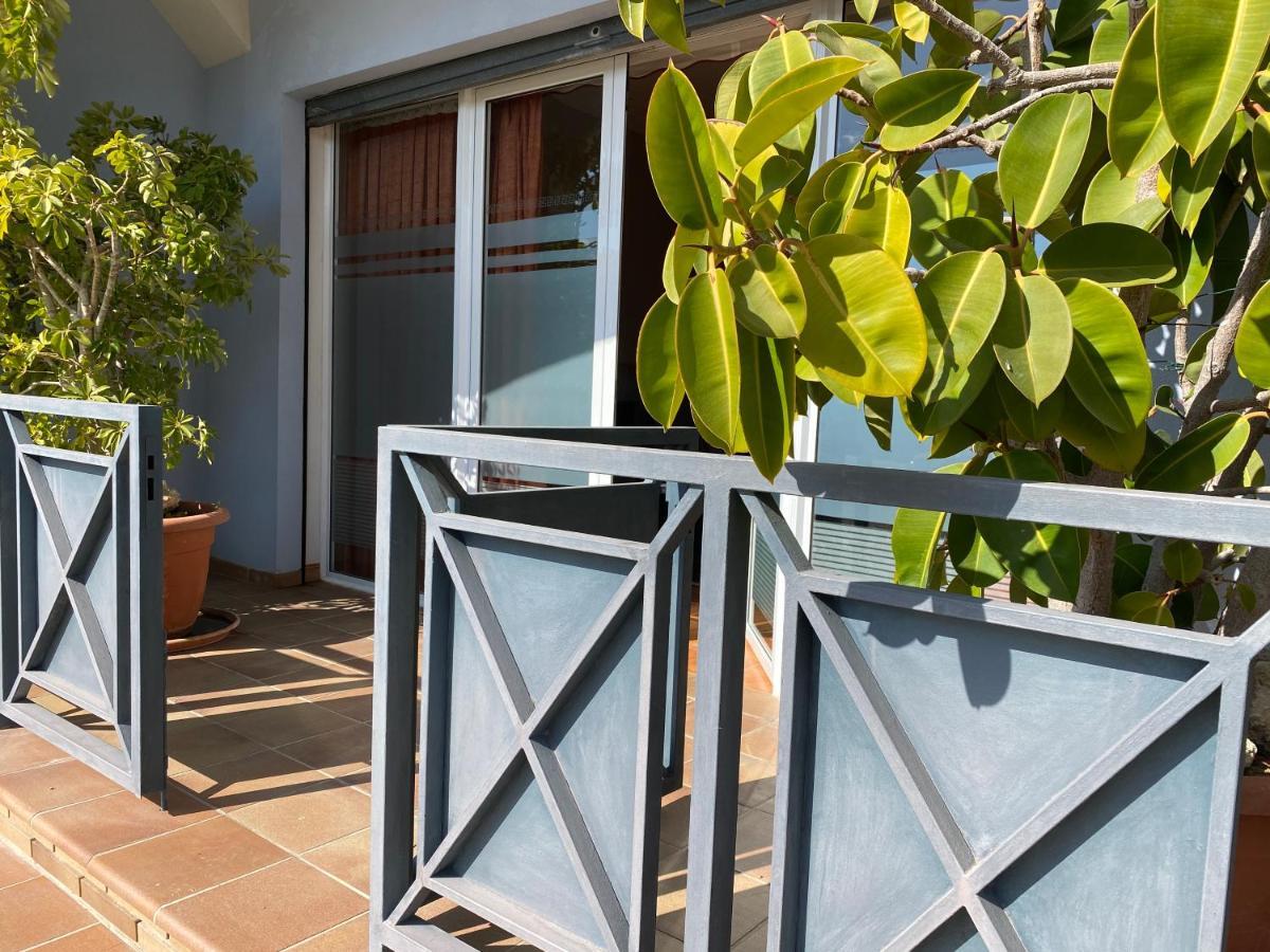 House On The Beach Calafell Exterior photo
