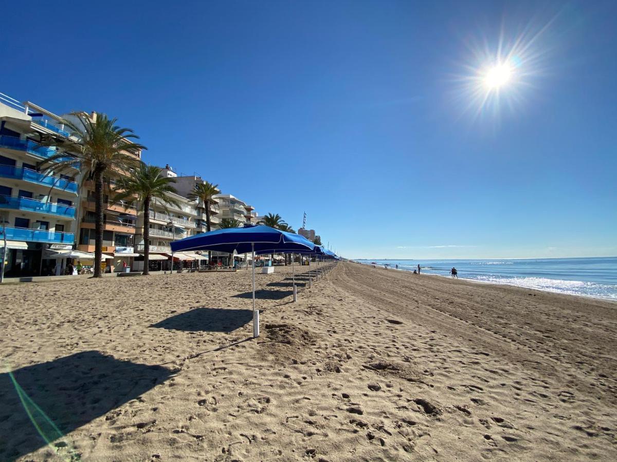 House On The Beach Calafell Exterior photo